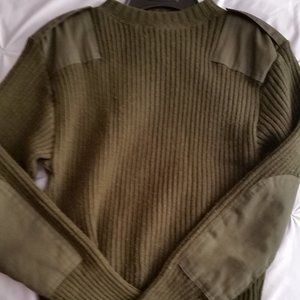 DSCP Commando Sweater - Size 40